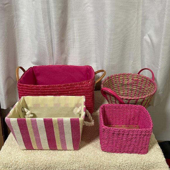 Set of 4 Baskets Pink Pattern Woven Baskets Excellent Condition! - Picture 1 of 13